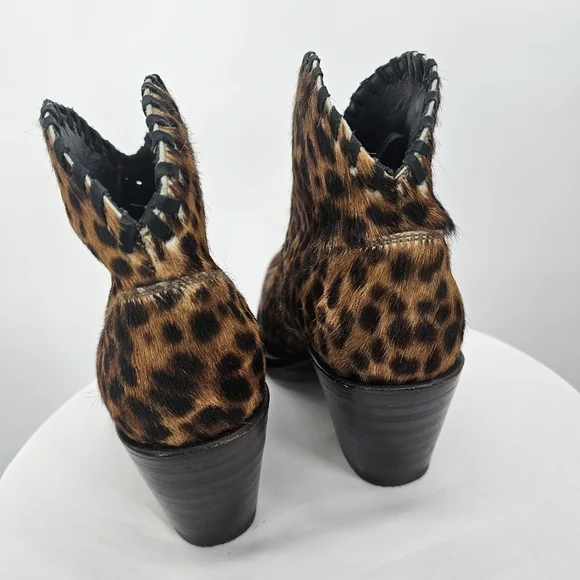 ALICE+OLIVIA Kiara Leopard Print Calf Hair Western Whip Stitch Booties S… - Picture 4 of 7